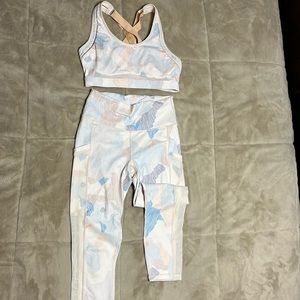 Fabletics power hold workout Capri and sports bra